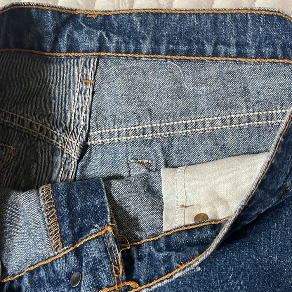 Levis Vintage Black Tab Shorts | Size 31-32? - Picture 9 of 10
